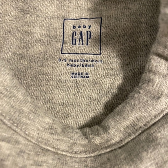 2 for $20💥Baby Gap Long-Sleeve Shirt - Picture 4 of 4
